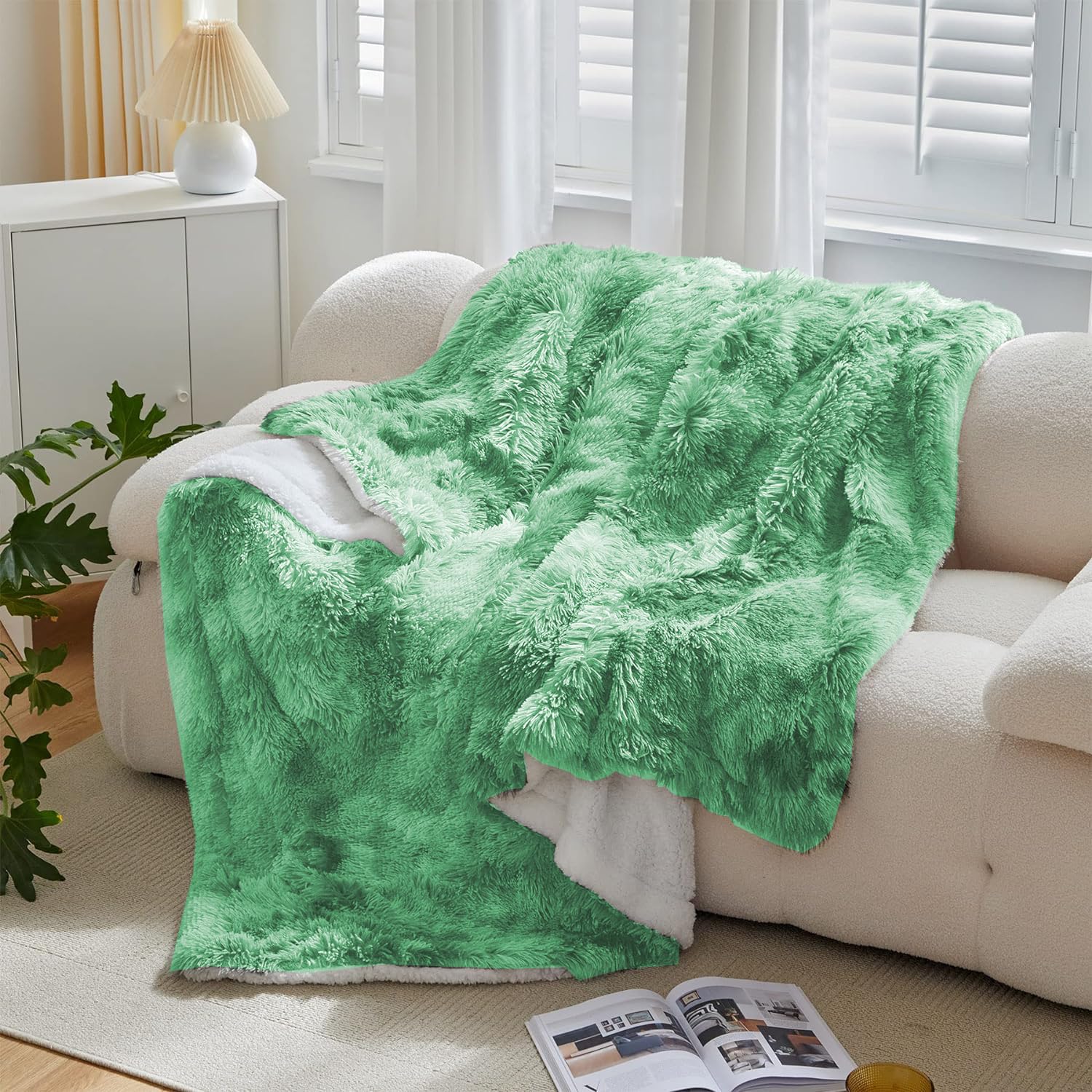 Wajade Fluffy Fuzzy Throw Blanket Super Soft Warm Large Blanket for Bed Couch Car Sherpa Faux Fur Blanket,Green White 160x200CM