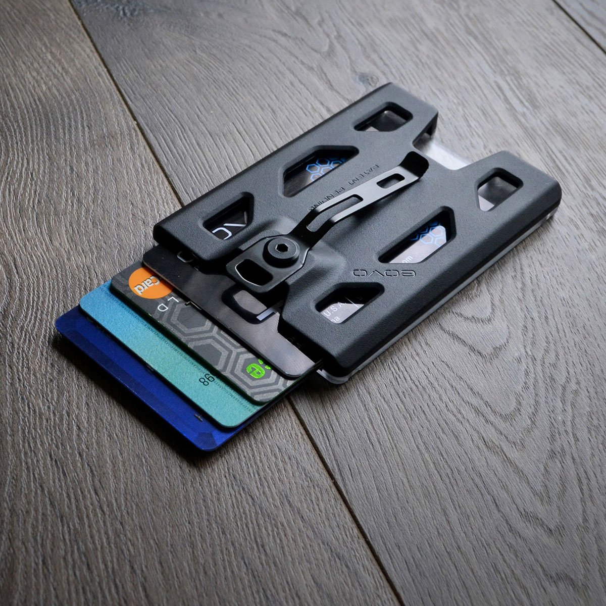 GOVO Badge Holder / Wallet Durable Polycarbonate ID/Credit Holder