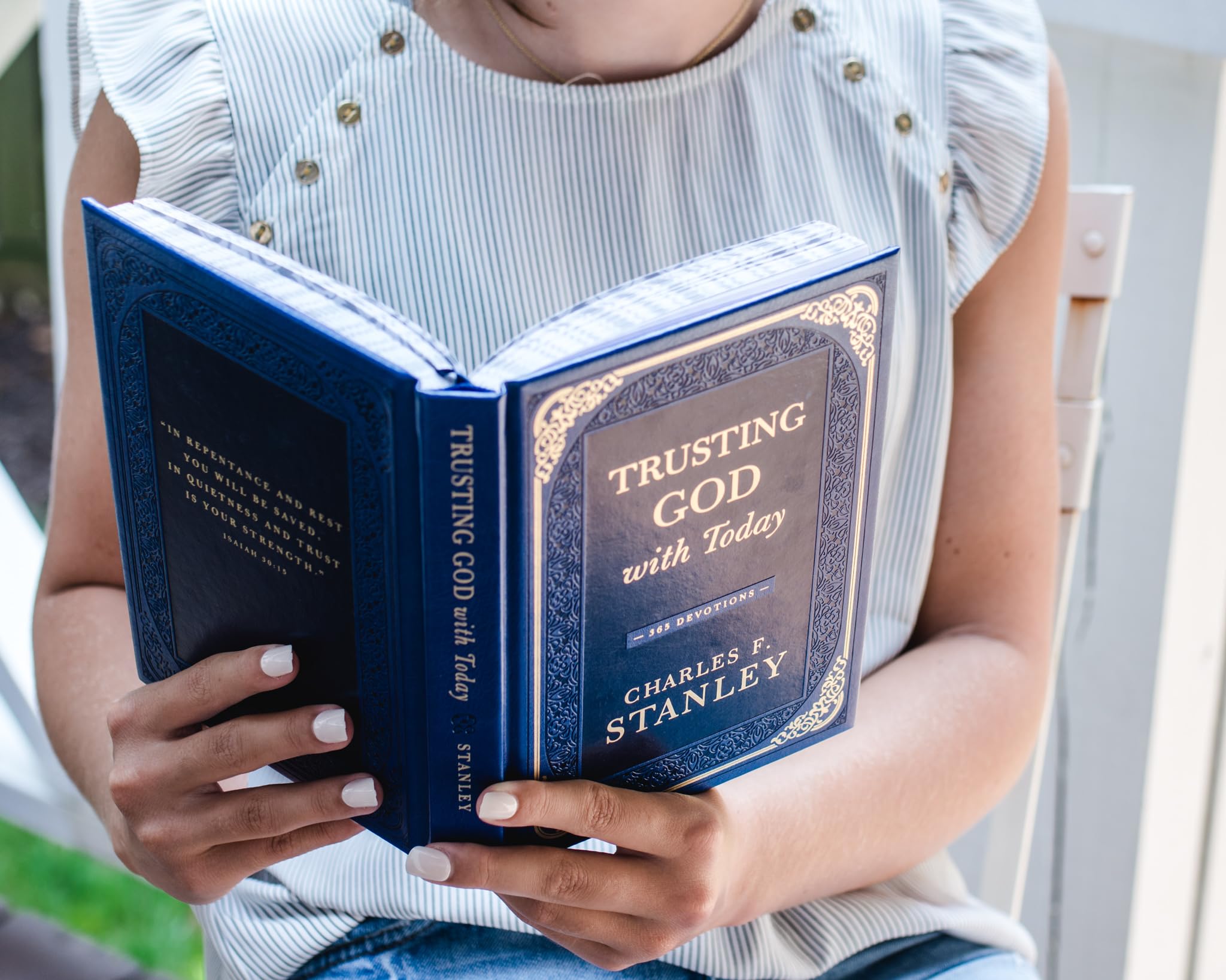 Trusting God with Today: A Daily Devotional for Building Confident Faith and Lasting Joy (365 Devotions - Inspiration for Every Day of the Year) (Devotionals from Charles F. Stanley)