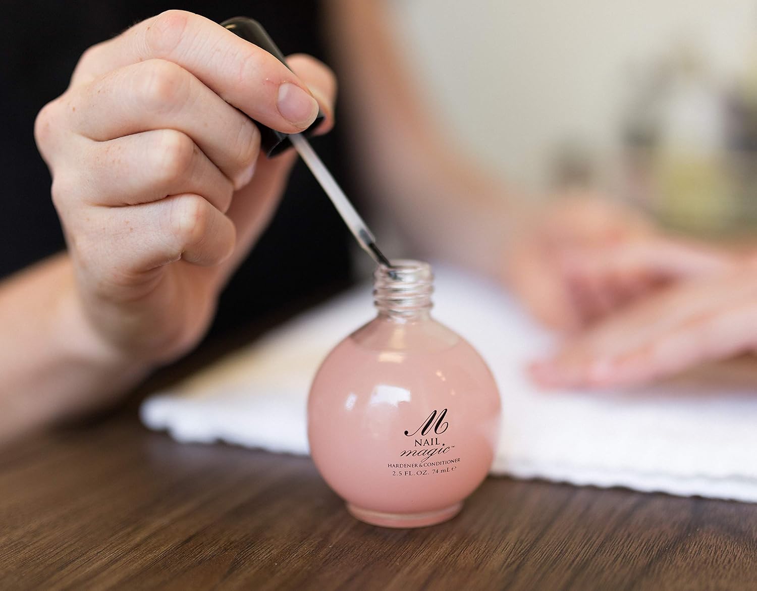 Nail Magic Nail Hardener & Conditioner, Prevents & Treats Chipping, Peeling, Brittle Fingernails, Strengthens, Conditions, and Hardens Nails, 2.3 fluid ounces with travel bottle : Beauty