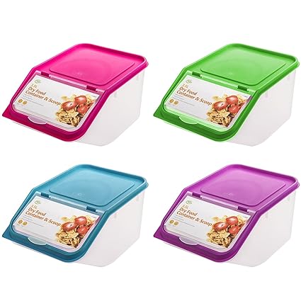 dry food container with scoop