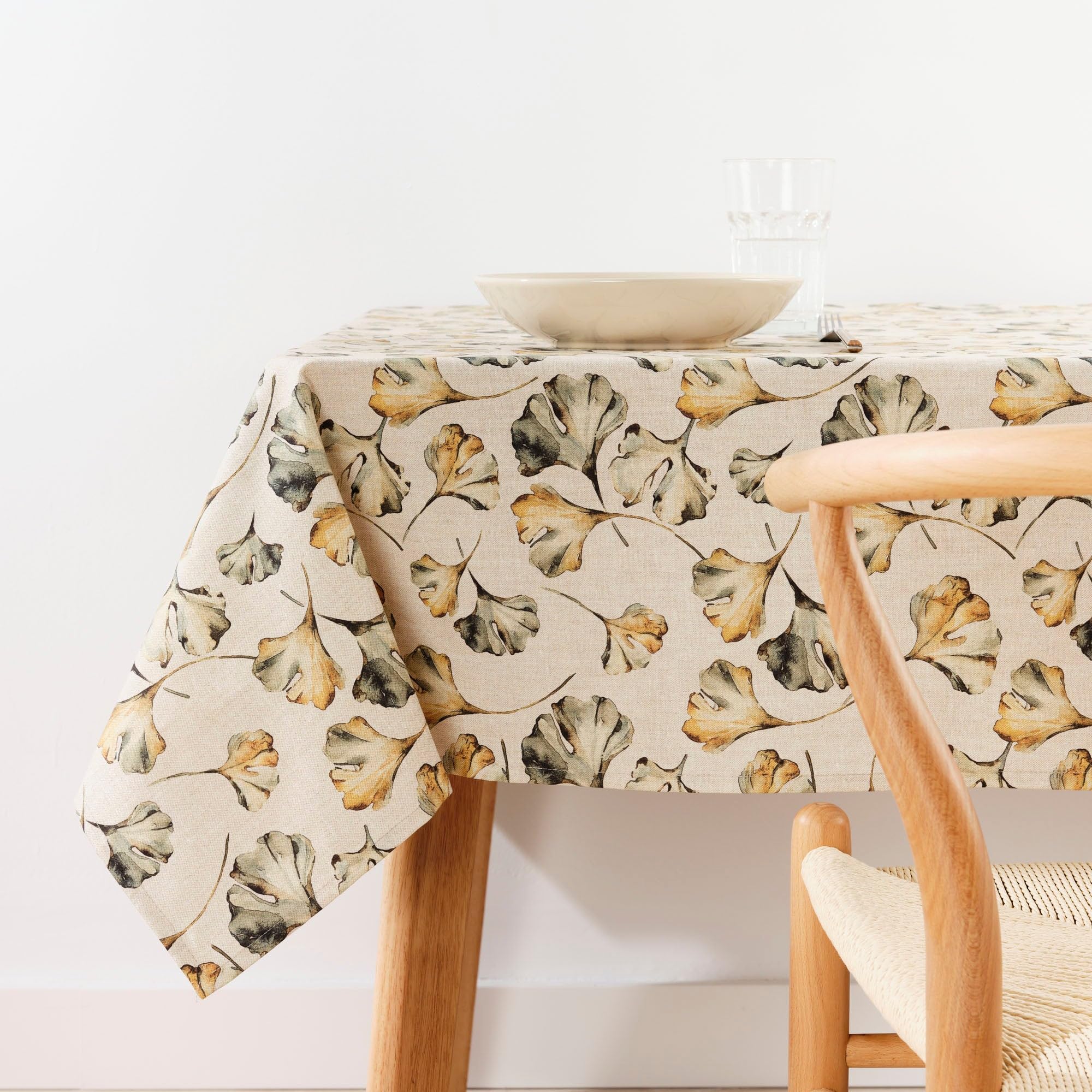 BELUM 0120-333 Stain-Resistant Tablecloth Size 250 x 155 cm Multi-Coloured