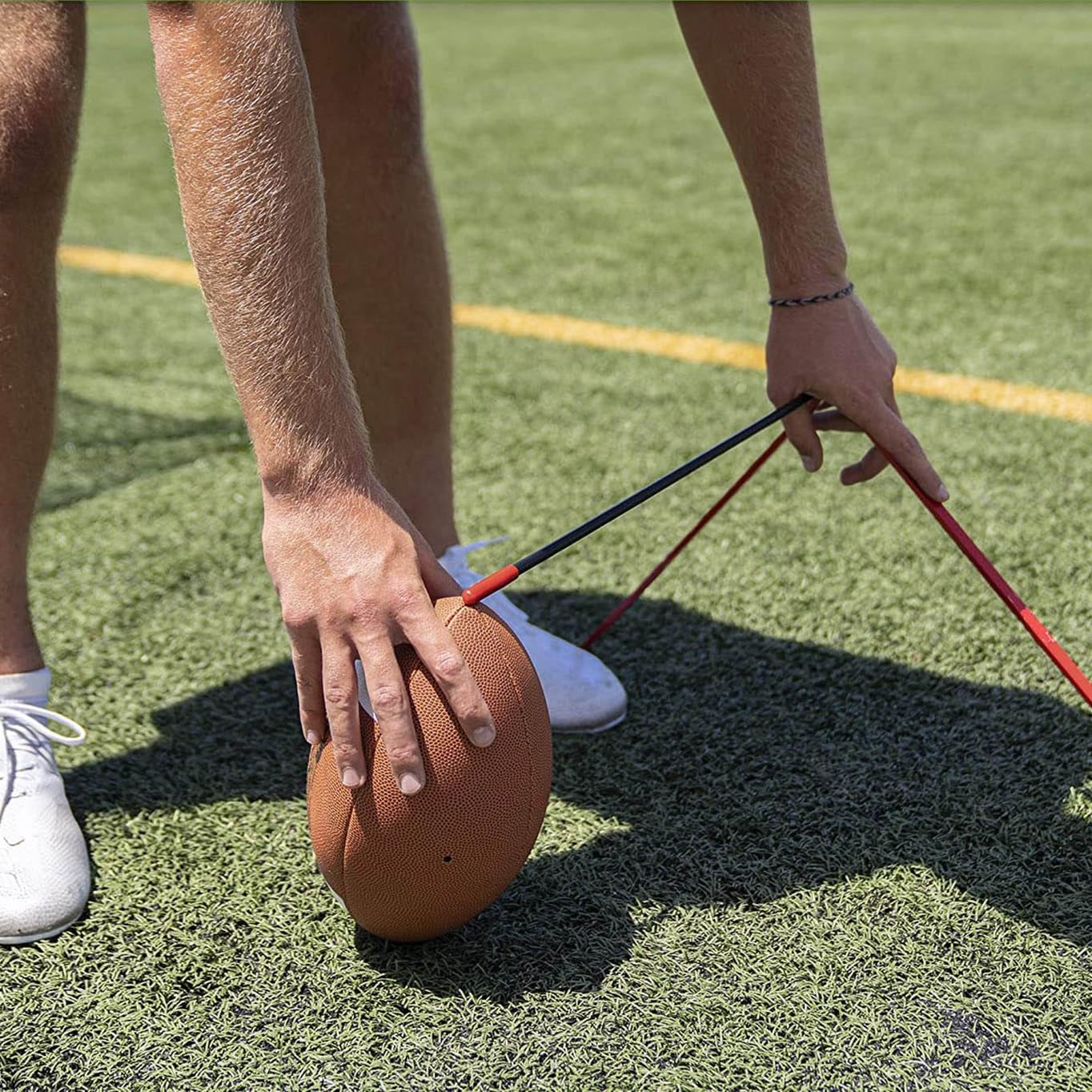 Football Kicking Tee, Metal Football Holder, Football Kicking Stand for Football Training Practice, Tee Stand Holder for Field Goal Kicks & Placekickers, Extra Point Kicking Tee for Any Size Football