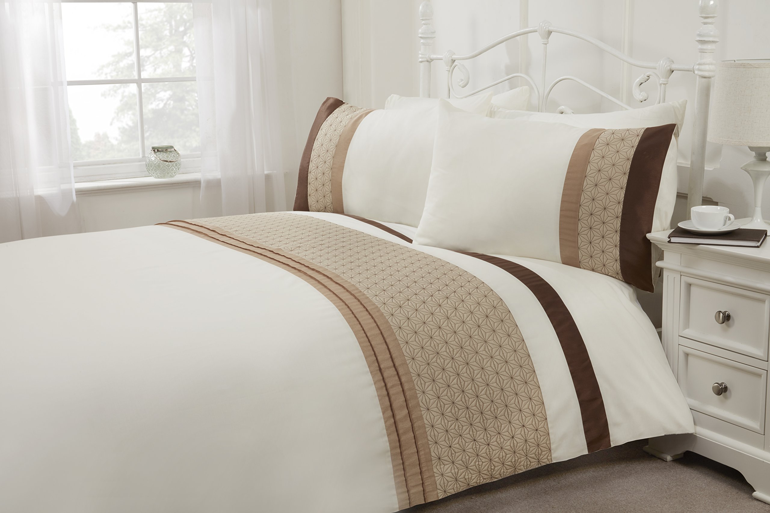 Rapport Home Anise Super King Quilted Cream Duvet Cover Set — image 1