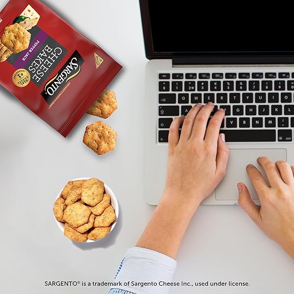 SARGENTO® CHEESE BAKES PEPPER JACK CRACKERS, CHEESE CRACKERS, LUNCH SNACKS, 4.5 OZ
