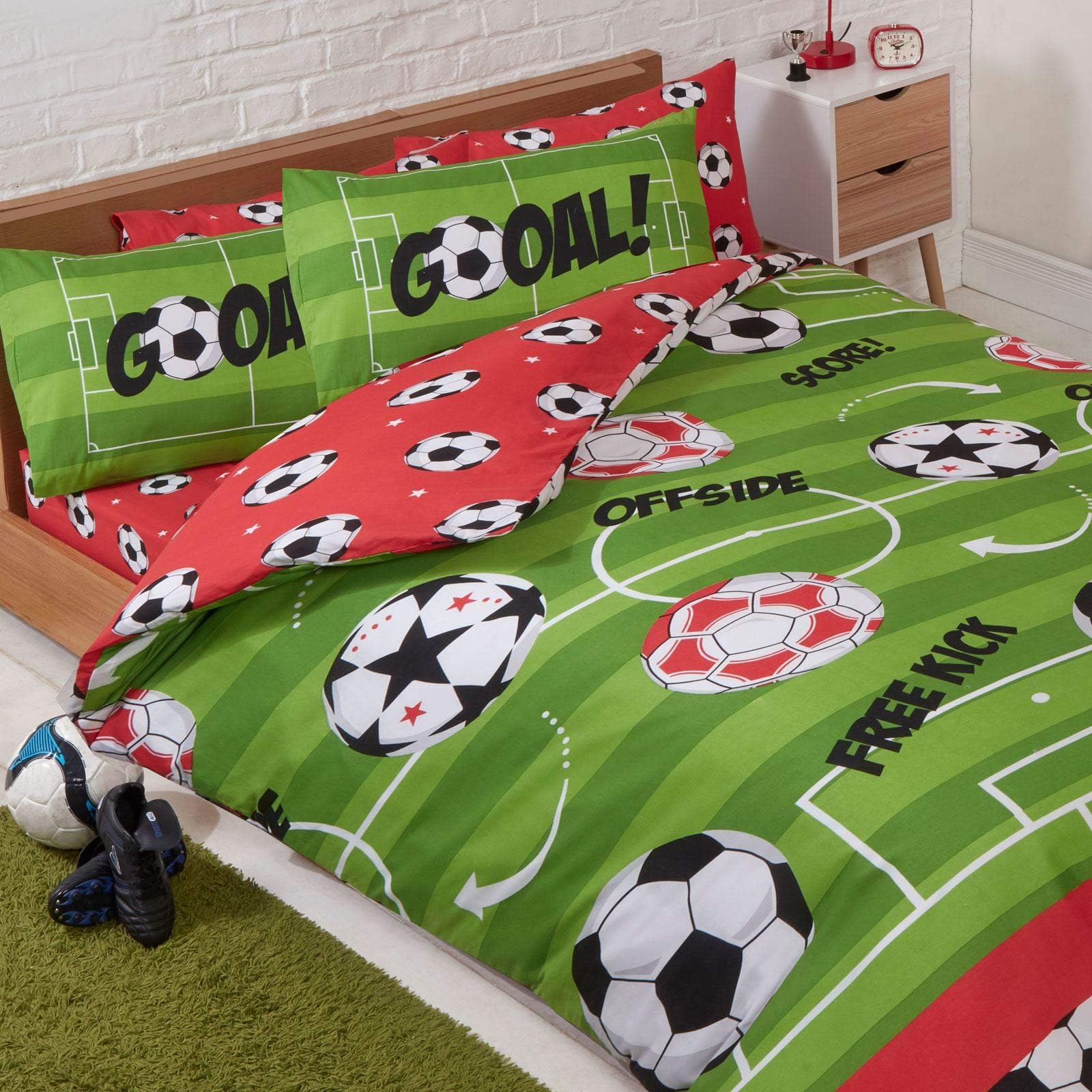 Price Right Home Football Red and Green Bedroom Range - Kids, Teens, Sports Theme - Duvet Cover Set, Fitted Sheet Set & Curtains Available (Double Duvet Cover Set)
