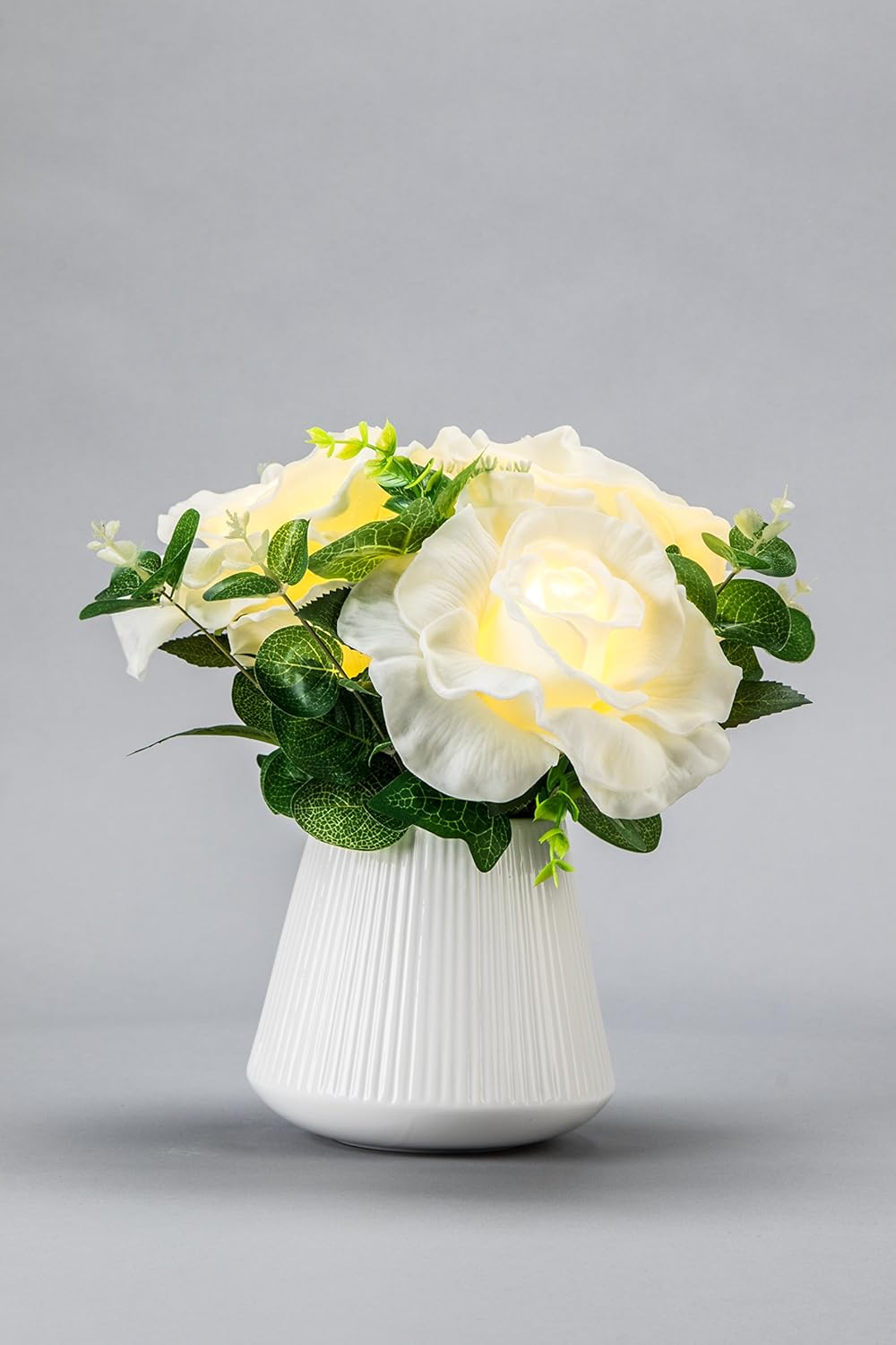 Amazon Com Pretty Valley Home Large White Led Rose Mixed Bouquet Home Kitchen