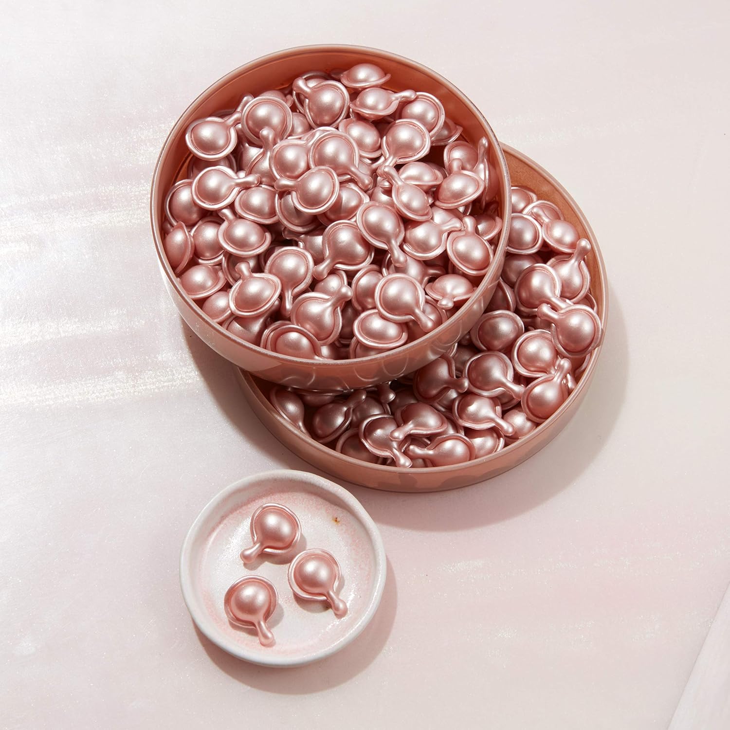 Elizabeth Arden Retinol Ceramide Capsules Line Erasing Night Serum, 90-Piece - Image 4