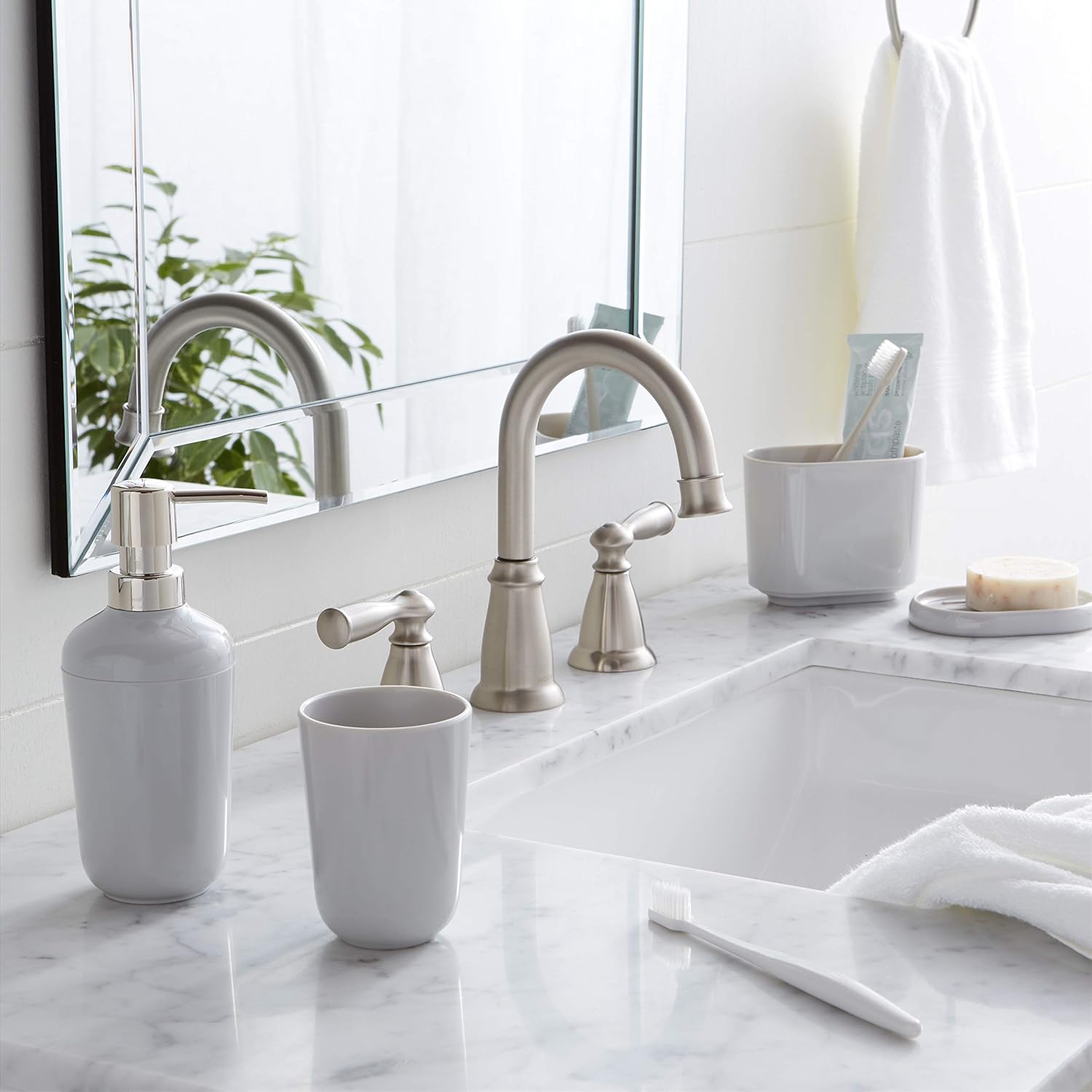 Basics 4-Piece Bathroom Accessories Set, Smooth Grey: Home & Kitchen