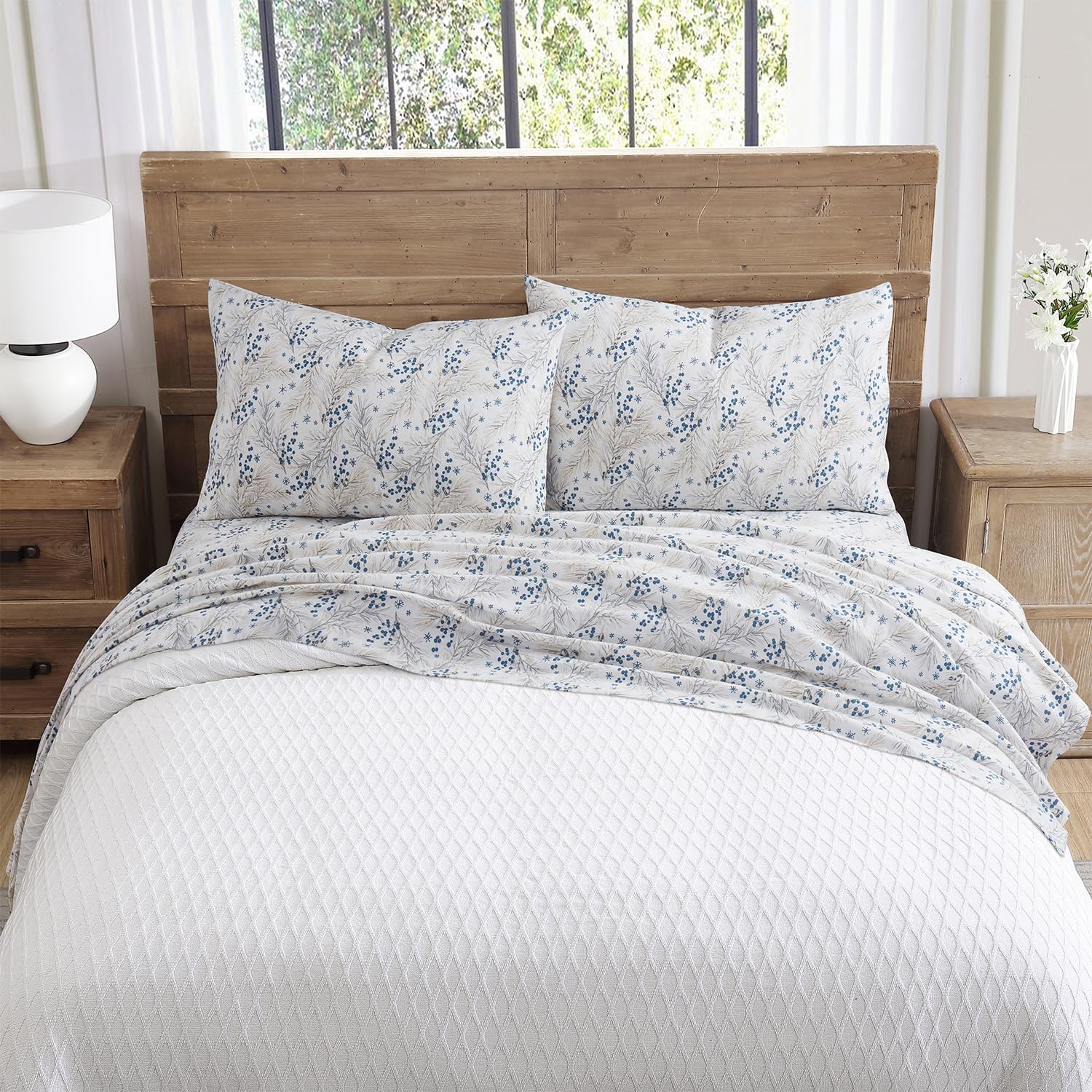 Tahari Home – Queen Sheets, 4-Piece Cotton Flannel Bedding with Matching Pillowcases, Deep Pockets, Snowflakes & Berries, Brushed for Extra Softness, Cozy Home Decor (Pine Taupe/Blue, Queen)