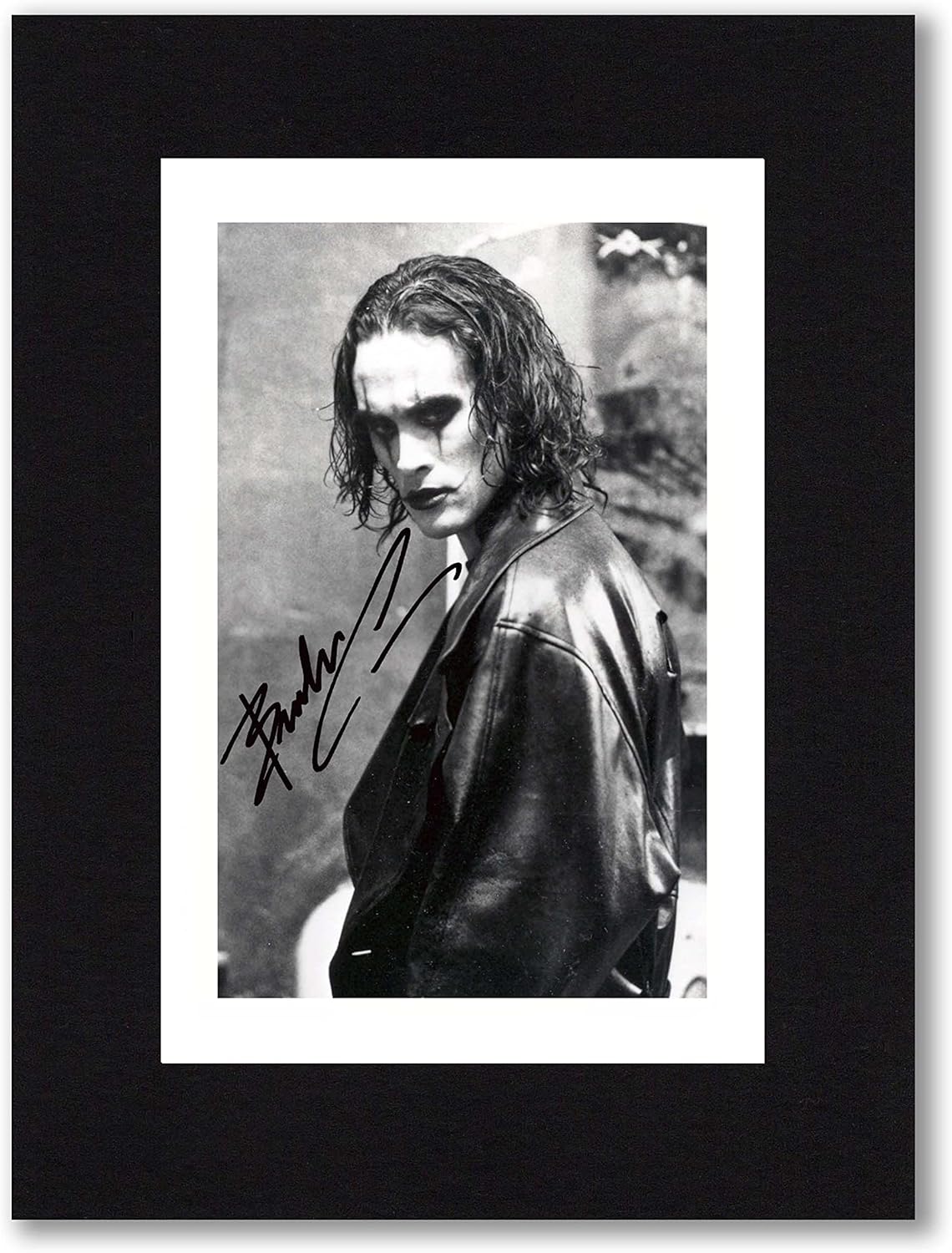 Photographs - BRANDON LEE Signed Mounted Photo Print Pre Printed Signature THE CROW- Autograph Gift, Ready To Be Framed, Black & White, 8 x 6 Inches - 203.2 x 152.4 mm