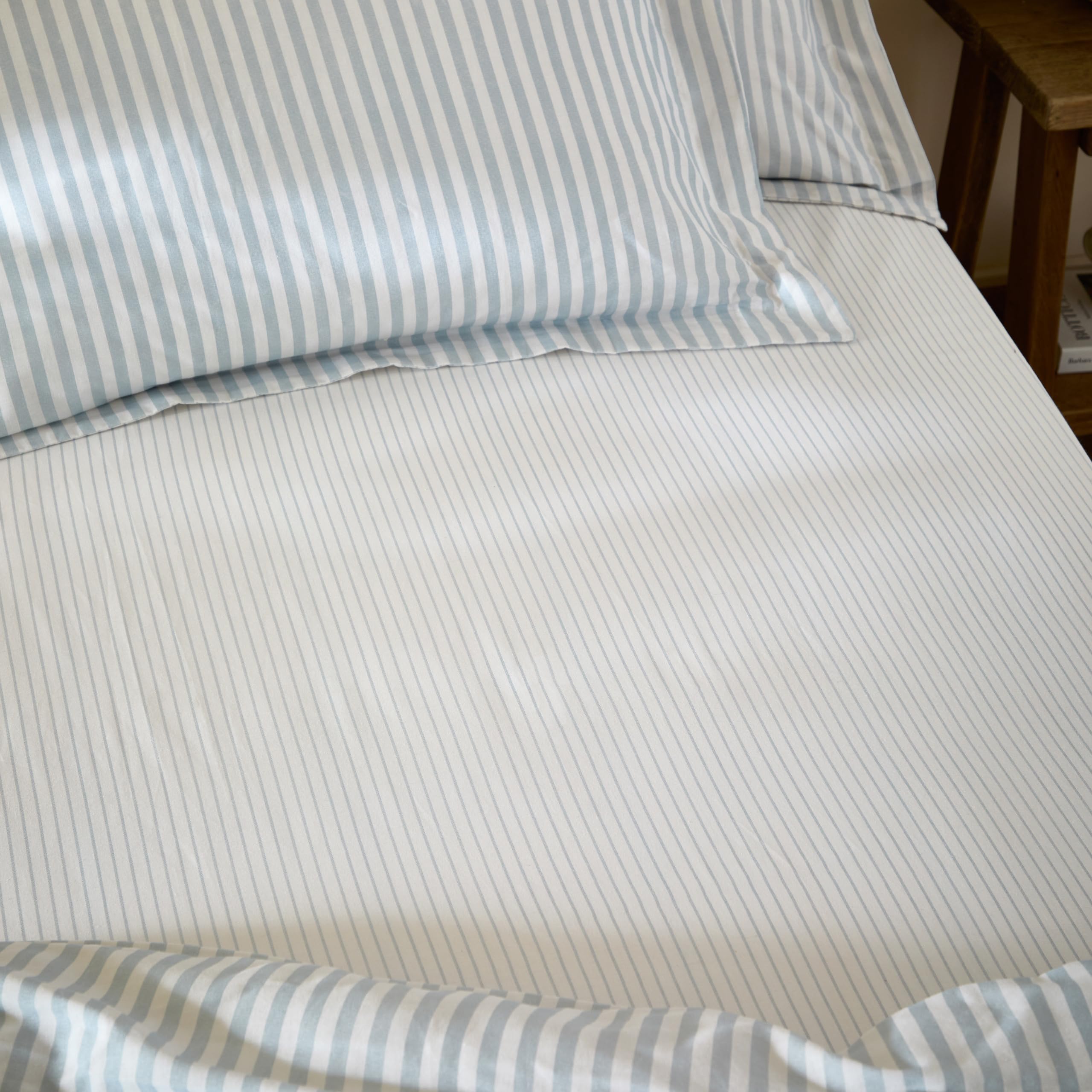 Yard Hebden Narrow Stripe Fitt...