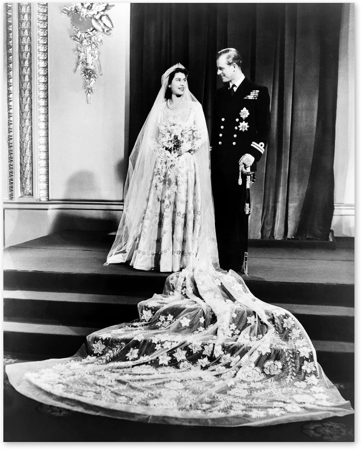 Photographs - HISTORIX Vintage 1947 Queen Elizabeth and Prince Philip Royal Wedding Portrait Photo - 8x10 Inch Vintage Photo of Queen Elizabeth II & Prince Philip