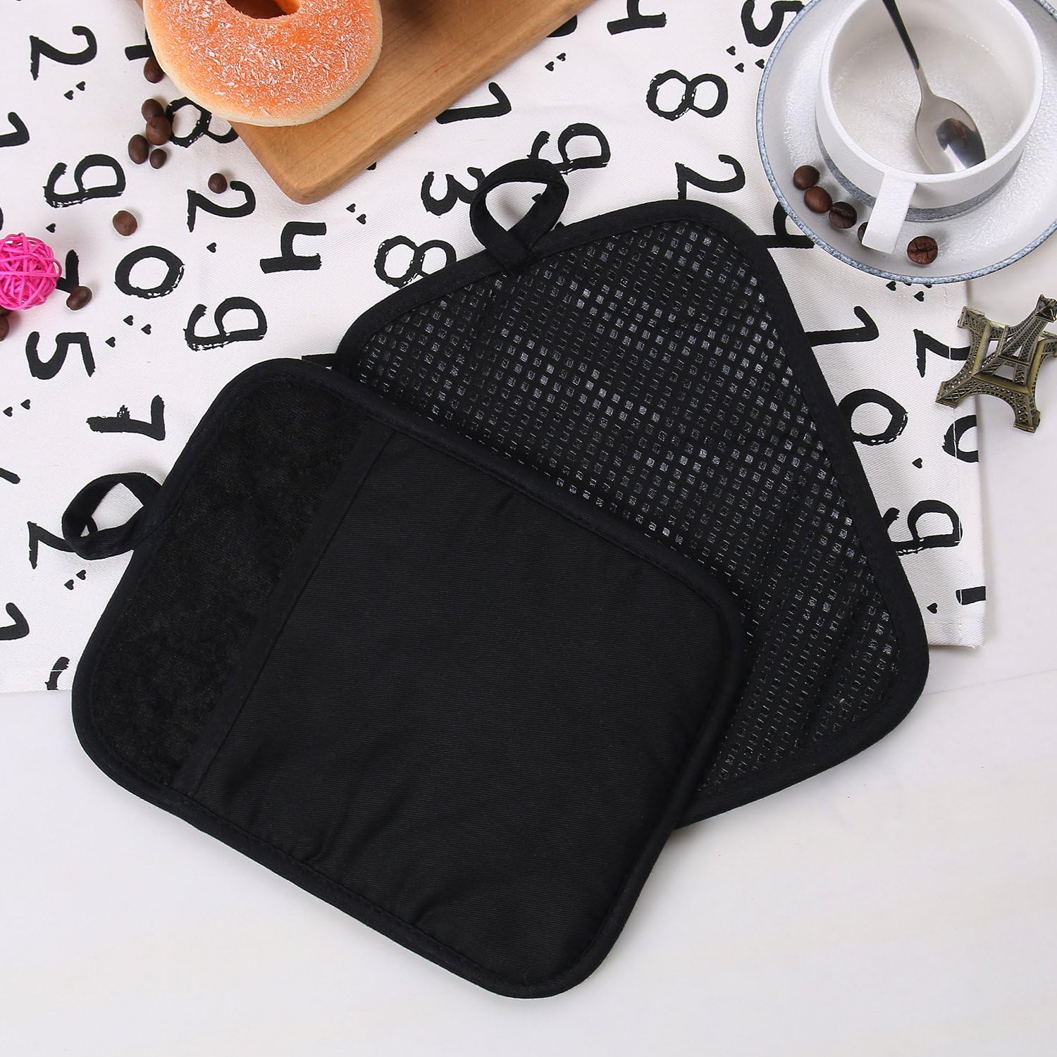 100% Cotton with Silicone Kitchen Everyday Basic Pot Holder Heat Resistant Coaster Potholder Oven Mitts with Pocket for Cooking and Baking Set of 2 Black: Home & Kitchen