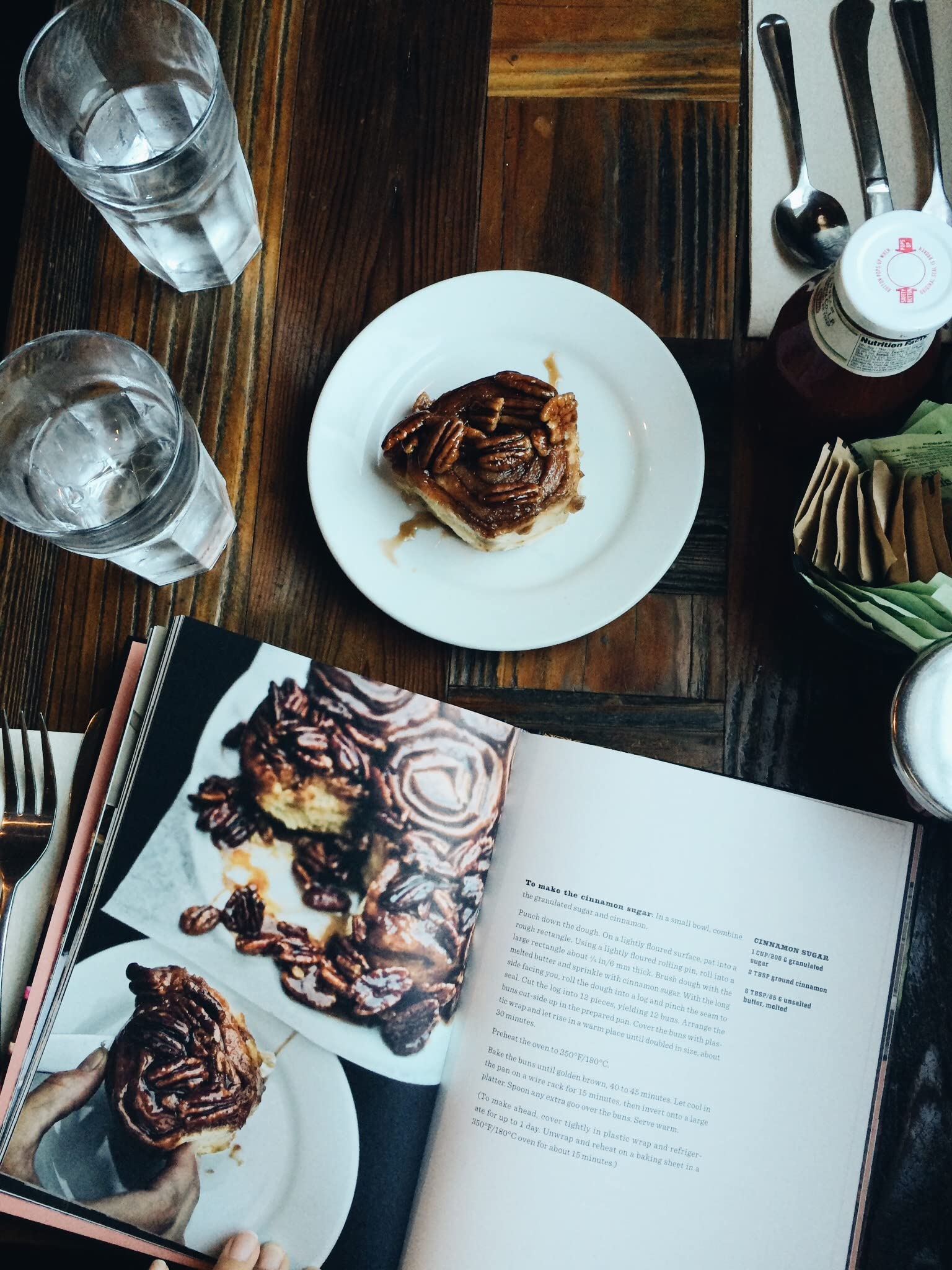 Brown Sugar Kitchen: New-Style, Down-Home Recipes from Sweet West Oakland