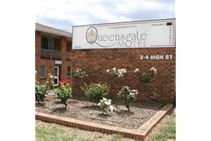 Queensgate Motel