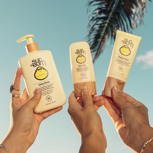 SUN BUM DAILY SPF 50 SUNSCREEN BODY LOTION| BROAD SPECTRUM MOISTURIZING SUNBLOCK WITH VITAMIN E | VEGAN AND HAWAII 104 ACT COMPLIANT (OCTINOXATE & OXYBENZONE FREE) | DERMATOLOGIST TESTED | 8 FL OZ