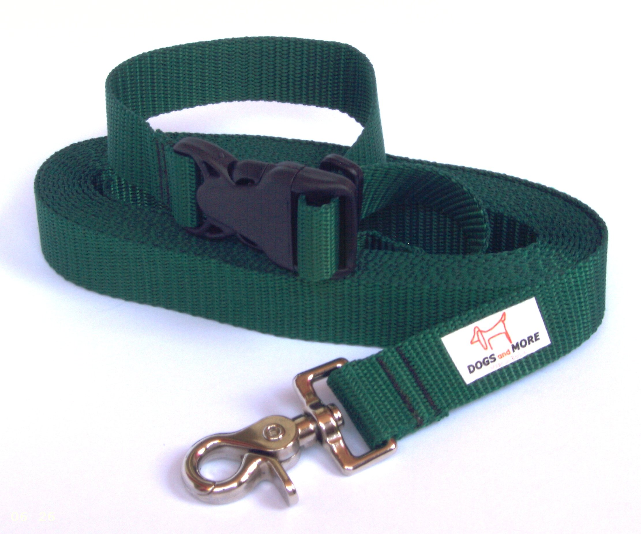 DOGS and MORE – EXTENDABLE Tracking / Training / Recall Leash with RELEASABLE wrist strap - 5 Meter (Green, 25 mm wide)