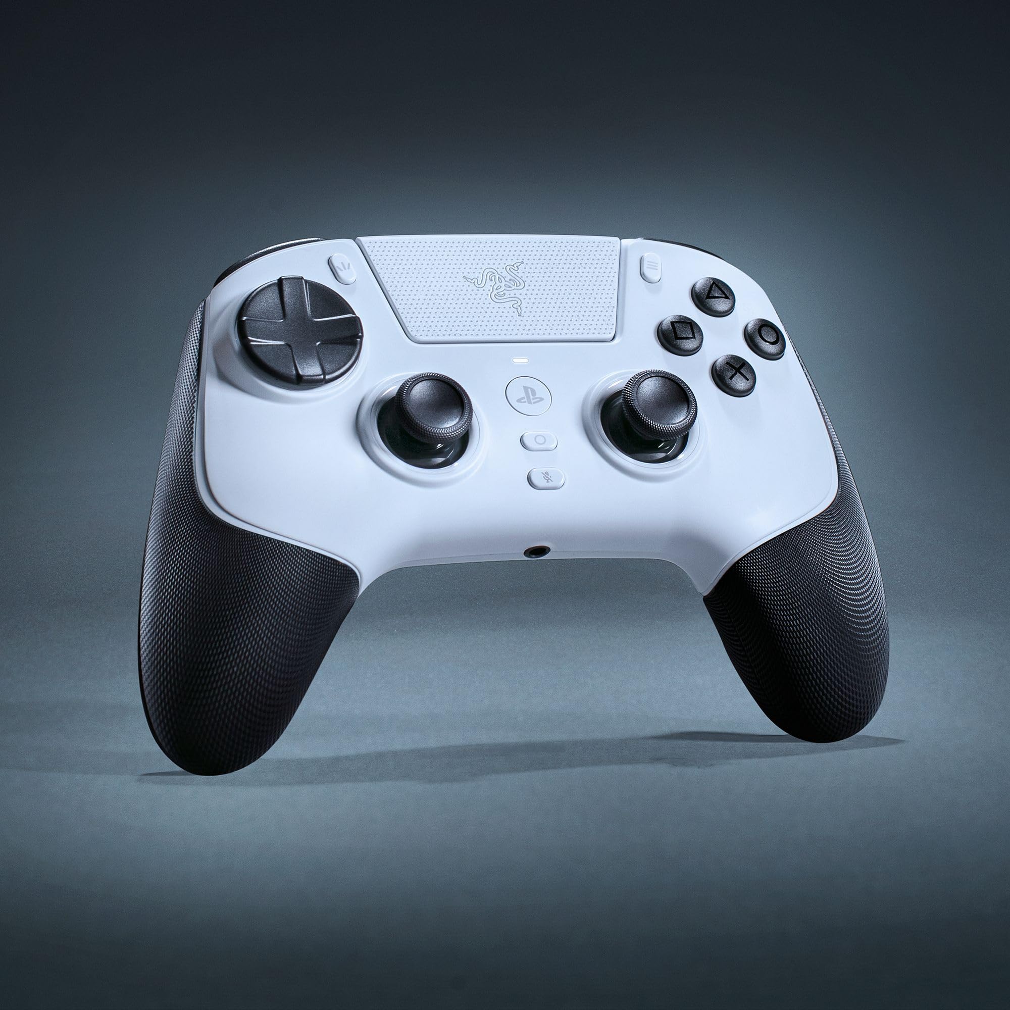 Razer Raiju V3 Pro - Kabelloser E-Sport-Controller für PlayStation 5 & PC - 4 abnehmbare Mausklick-Tasten & 2 Klauengriff-Bumper - TMR-Analogsticks - Pro HyperTrigger - Mecha-Tactile-Tasten | Weiß 2