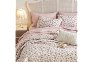 Wake In Cloud - Floral Quilt Set, Coquette Cottagecore Shabby Chic Flower Pattern for Women Teen Girls, Reversible Lightweight Bedspread Coverlet, 3 Pieces, Pink, Queen/Full Size
