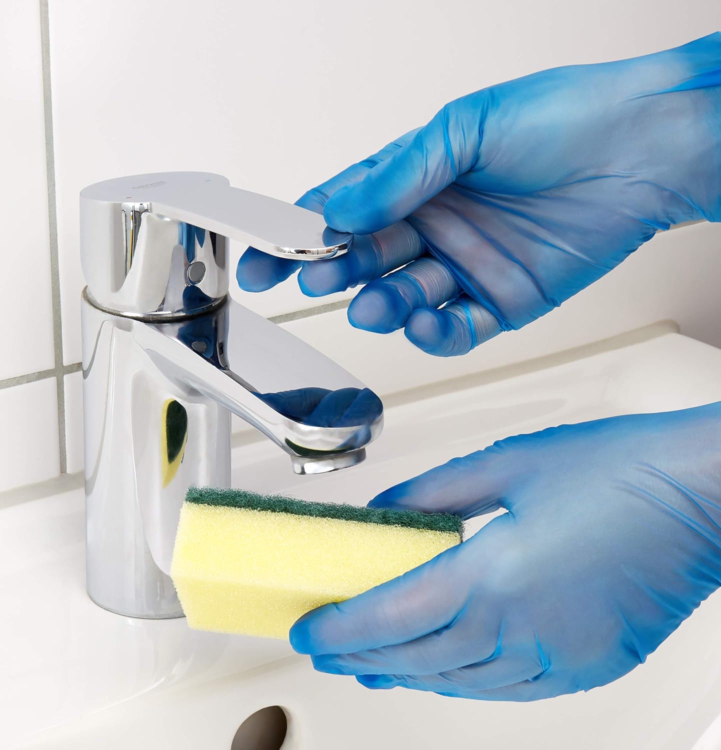 Touchguard Disposable Gloves Blue Vinyl, Latex and Powder Free, Multi-Purpose, Food Grade Gloves, Extra Strong Gloves - Image 4