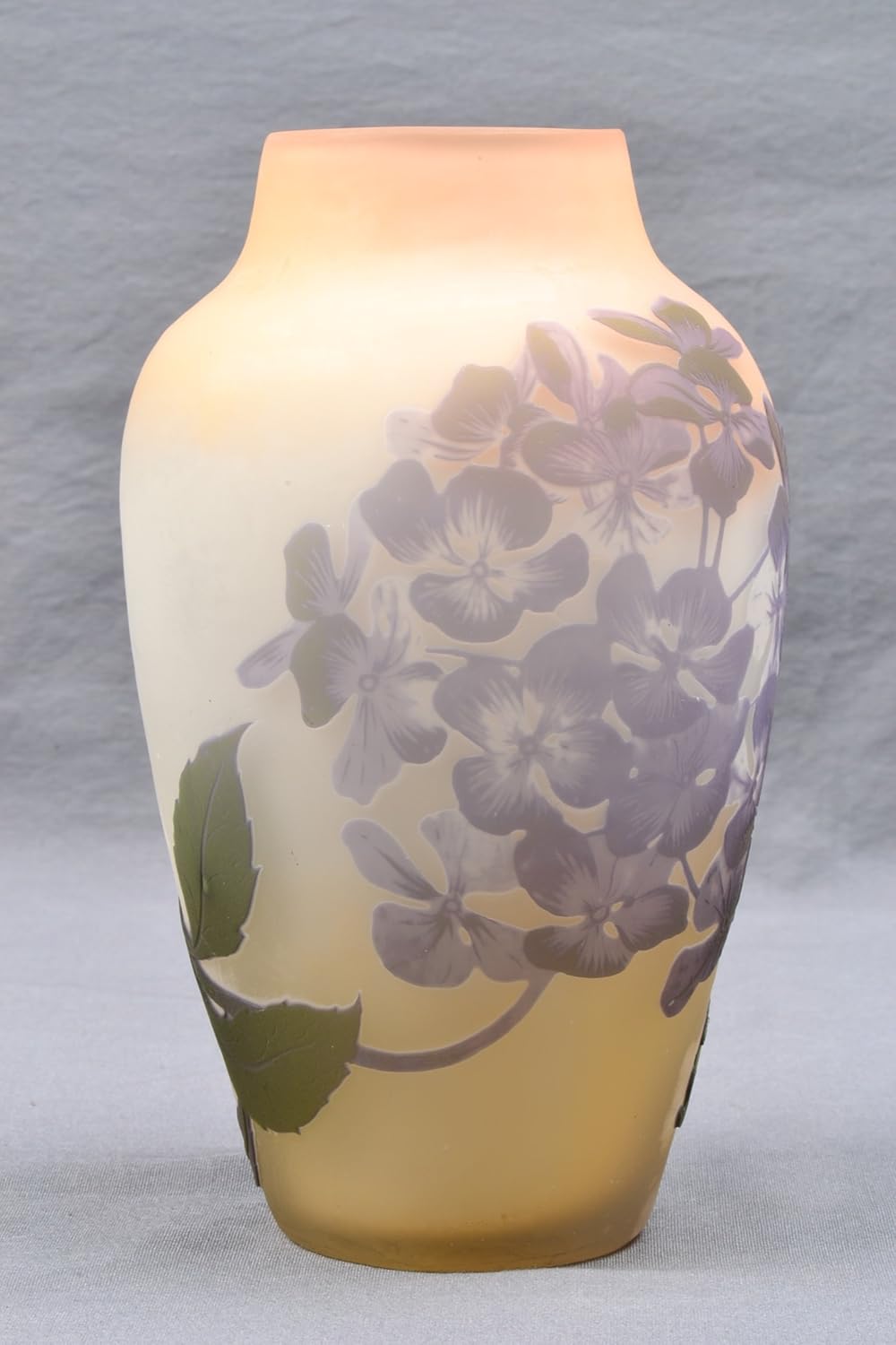 Amazon Com Authentic Galle French Cameo Art Glass Vase With Hydrangea Flowers Kitchen Dining