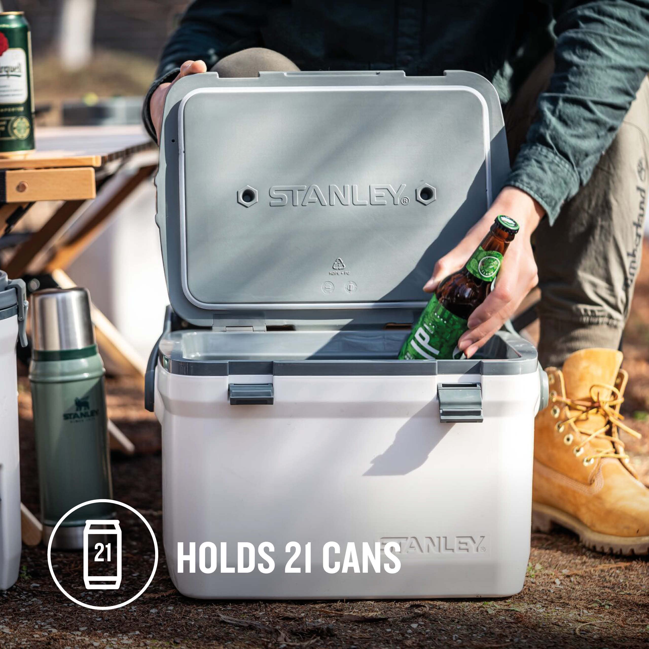 Stanley Adventure Outdoor Cooler 15.1L - Camping Kühlbox - BPA-Frei - Deckel fungiert auch als Sitz - Robuste Isolierbox ohne Strom - Auslaufsicher - Polar Weiß 7