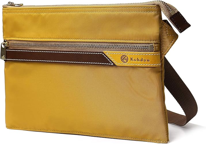 Amazon Co Jp Kohdou ショルダーバッグ サコッシュ Small ブッテーロレザー A5対応 撥水 防水 04 オークル シューズ バッグ