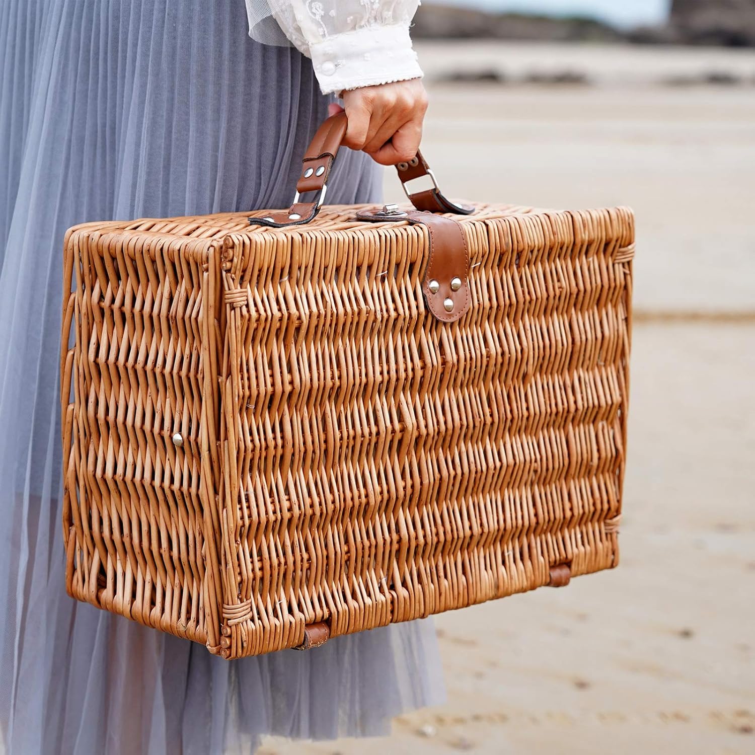 Picnic Basket for 2，Picnic Set Hamper with Waterproof Picnic Blanket, Willow Picnic Service Gift Set for Camping, Outdoor, Valentine Day, Thanks Giving, Birthday, Chiristmas.: Kitchen & Dining