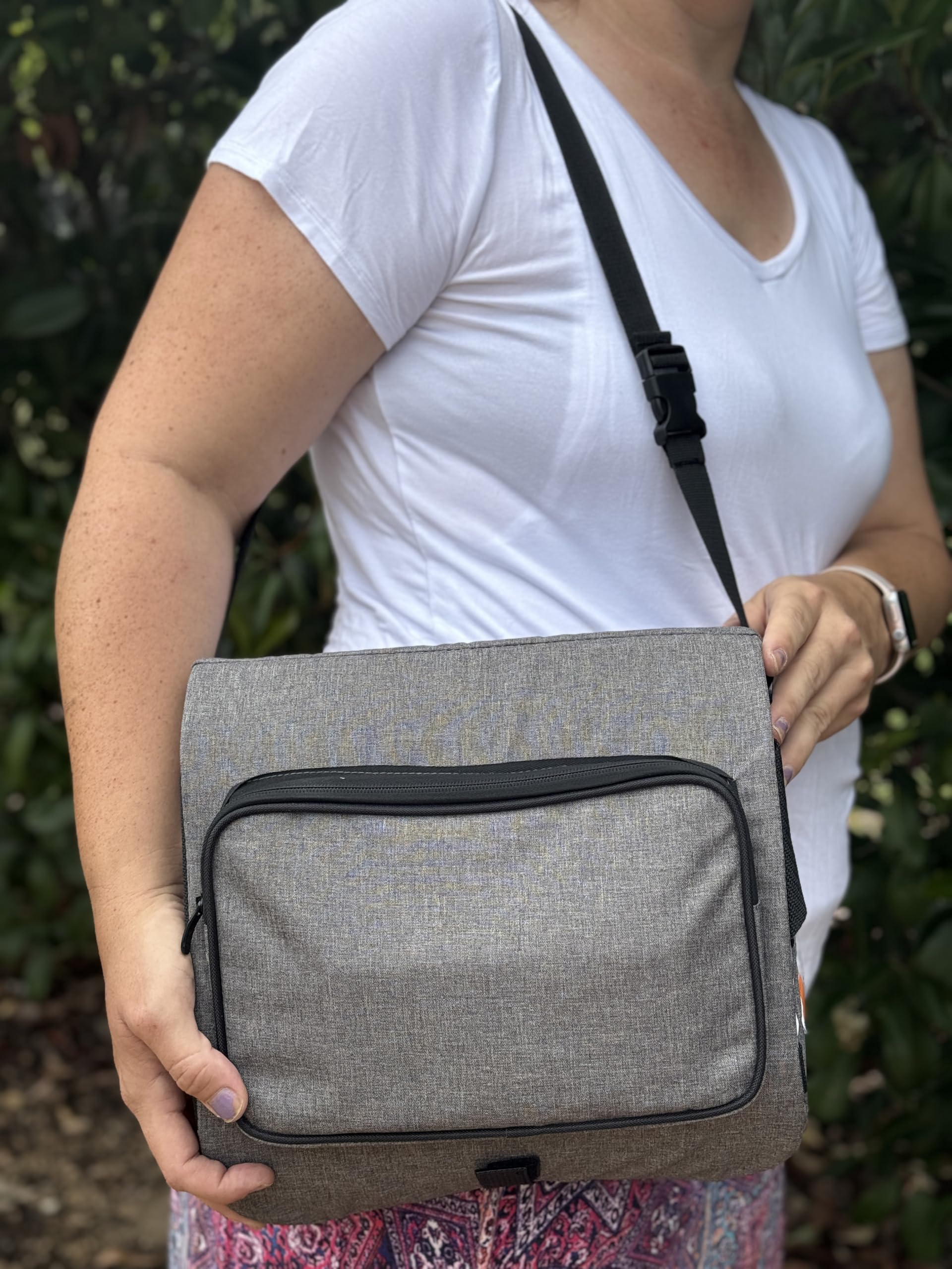 Dreambaby Grab ‘N Go Travel Booster Seat – Portable Toddler High Chair for Dining (6M-5Y) with Storage & Shoulder Strap