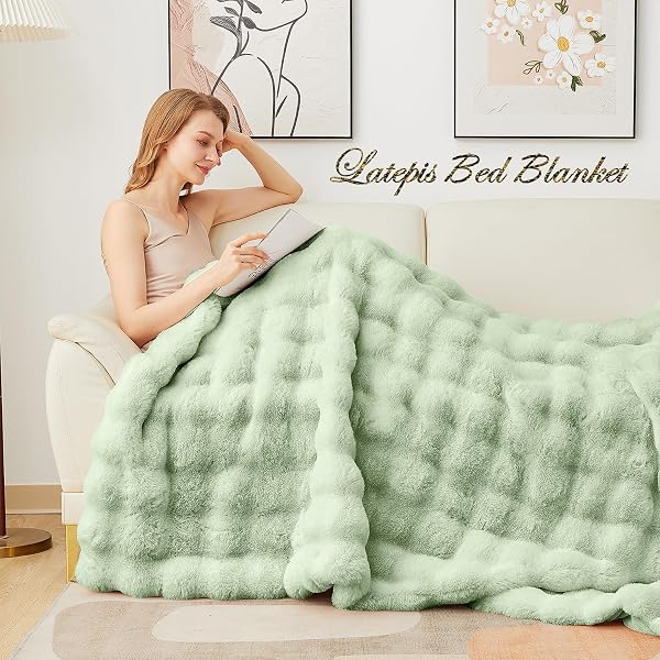 LATEPIS SOFT FAUX FUR BLANKET BUBBLE TWIN SIZE COMFY BLANKET FOR BED FUZZY COZY THICK BLANKETS FOR COUCH BEDROOM FURRY WARM BLANKETS FOR ALL SEASONS LUXURY BED THROW 60X80 INCH SAGE GREEN, 860GSM