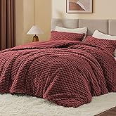 BEDELITE Fluffy Queen Comforter Set - Burgundy Fleece Soft Comforter for Queen Size Bed, Luxury Warm Bedding Set for Winter, Fuzzy Bed Set 3 Pieces (1 Comforter, 2 Pillowcases)