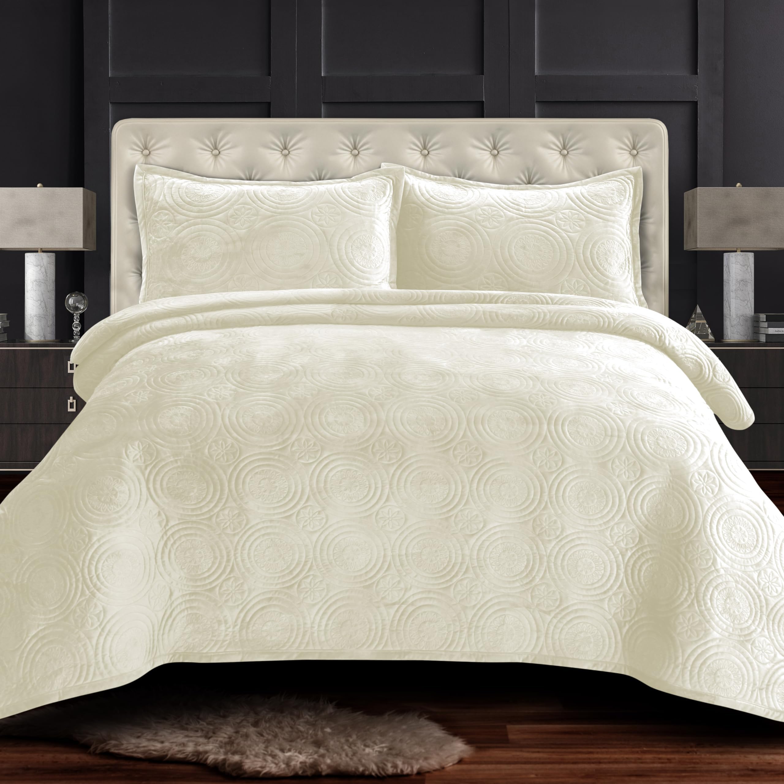 Tribeca Living Oversized Velvet Quilt Set Twin - Buttery Soft 260GSM Velvet Bedding for Luxurious Comfort - Double-Sided Capri Medallion Quilted Design in Rich Ivory Image