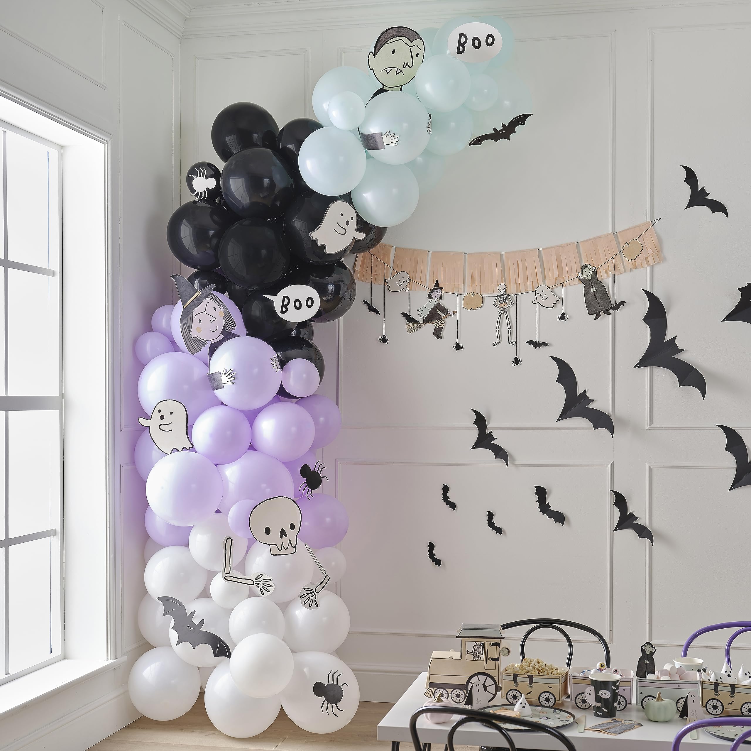 Ginger Ray Halloween Multicoloured Balloon Arch Garland Decoration with Characters 95 Balloons