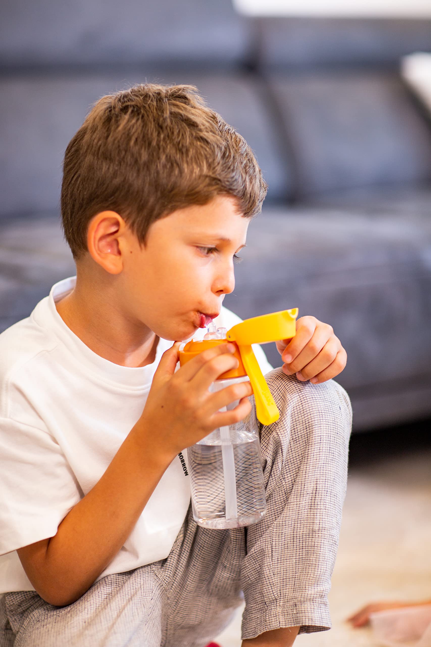 Jarlson® Trinkflasche Kinder Tritan Emi [MIT STROHHALM] - Auslaufsichere Wasserflasche - Kindertrinkflasche Schule & Kindergarten - Water Bottle Kids - BPA Freie Flasche - Kinderflasche (500ml Gelb) 2