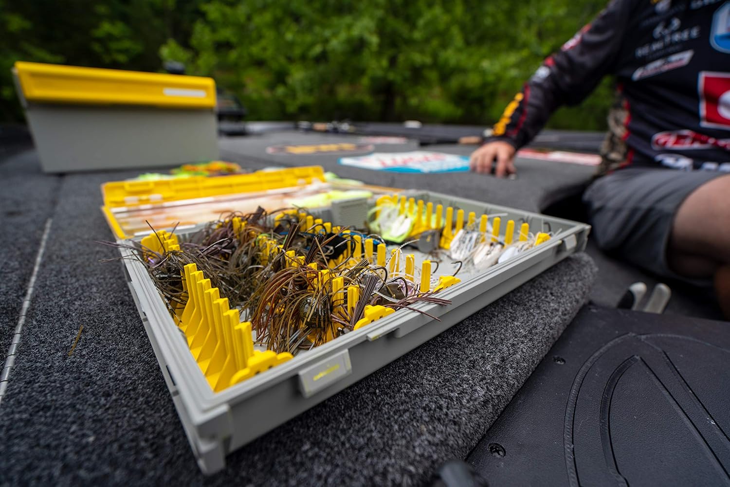 Edge Master Jig/Bladed Jig Tackle Storage | Premium Tackle Organization with Rust Prevention: Sports & Outdoors