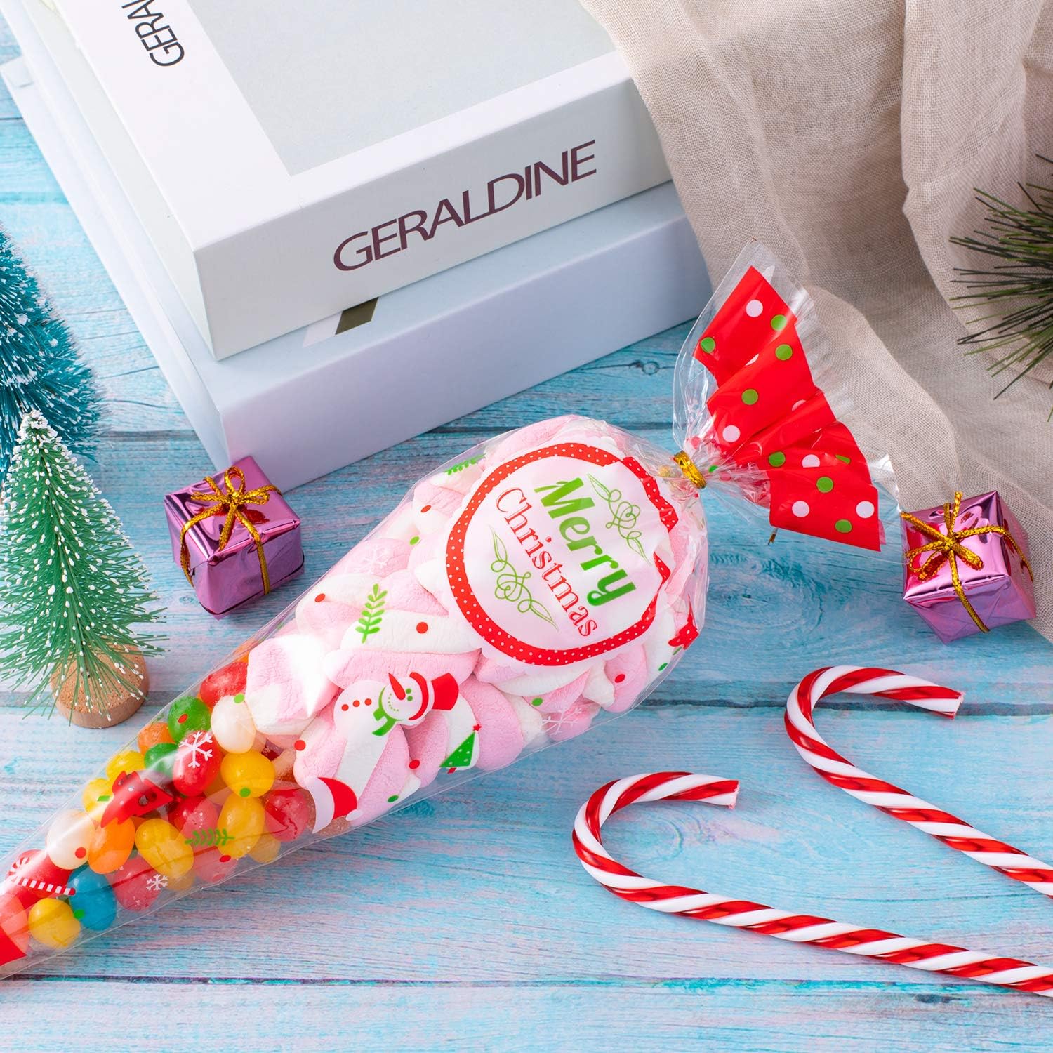 Whaline 100 Pieces Christmas Cello Cone Bag Clear Cello Bag Popcorn Bag with 100 Gold Twist Ties for Christmas Party Festival Favor - Image 4