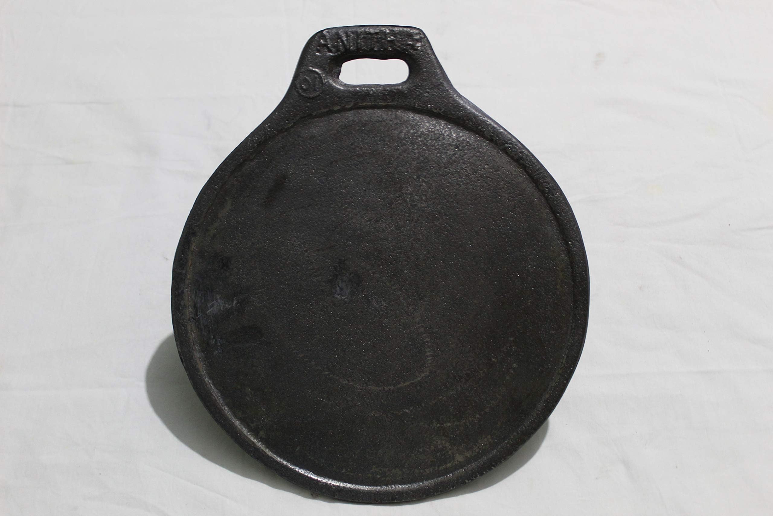 MDB TRADE Cast Iron Tawa, 10 Inches, Black