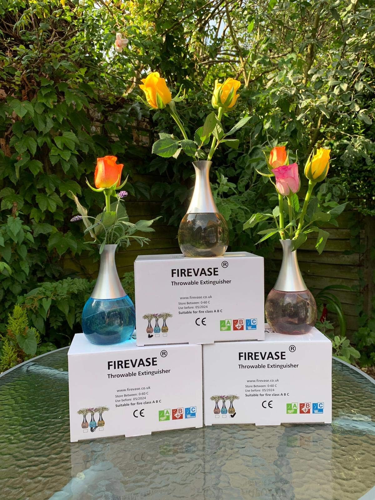 FIREVASE a vase which extinguishes domestic fires (Gold)