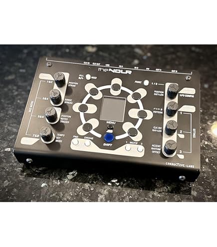 Amazon.com: Behringer CLOCKED SEQUENTIAL CONTROL MODULE 1027