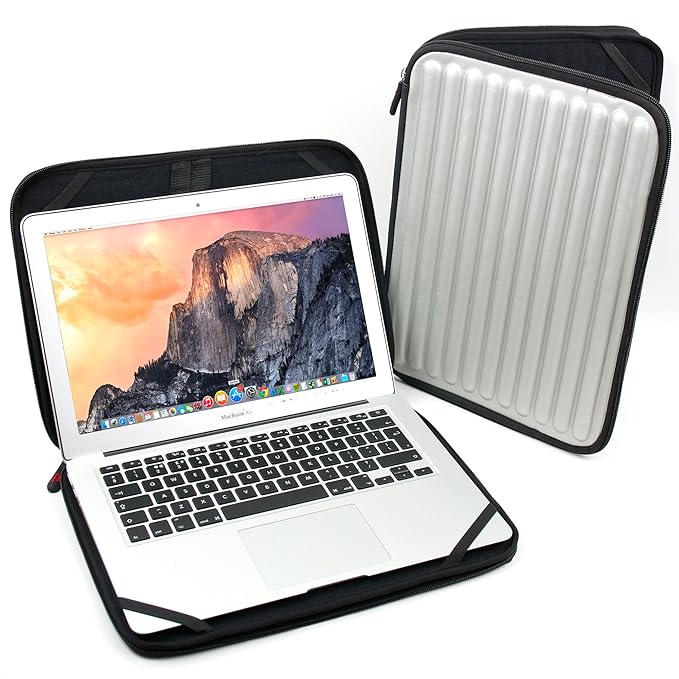 DURAGADGET ShockAbsorbing, WaterResistant Memory Foam Laptop Case in