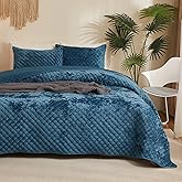 Wondnuga Luxury Soft Velvet Quilt Set King Size - Lightweight Velvet Bedding Set for All Season, Oversized Bedspread Coverlet Comforter Set with 2 Pillow Shams, Teal Blue, Diamond