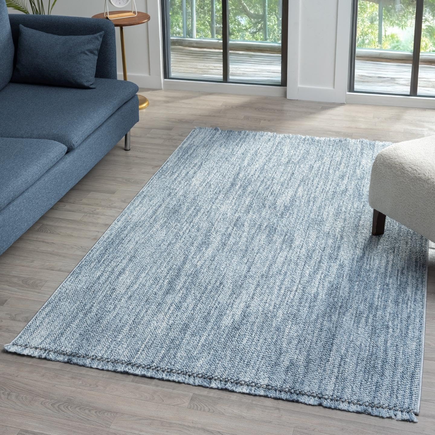 Photo 1 of LUXE WEAVERS Solid Machine Woven Blue 6x9 Area Rug, Indoor Stain-Resistant Carpet