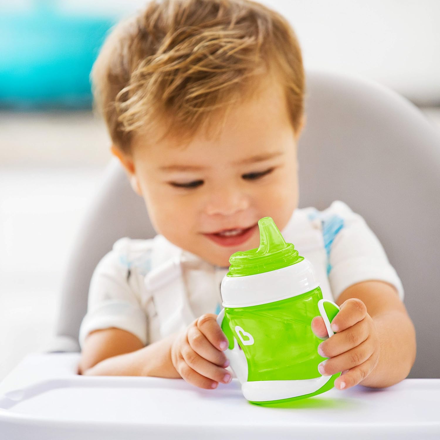 Munchkin Gentle Transition Baby Cup, Babies & Toddlers Sippy Cups with Handles & Lids, BPA Free Non Spill Cup - Image 3