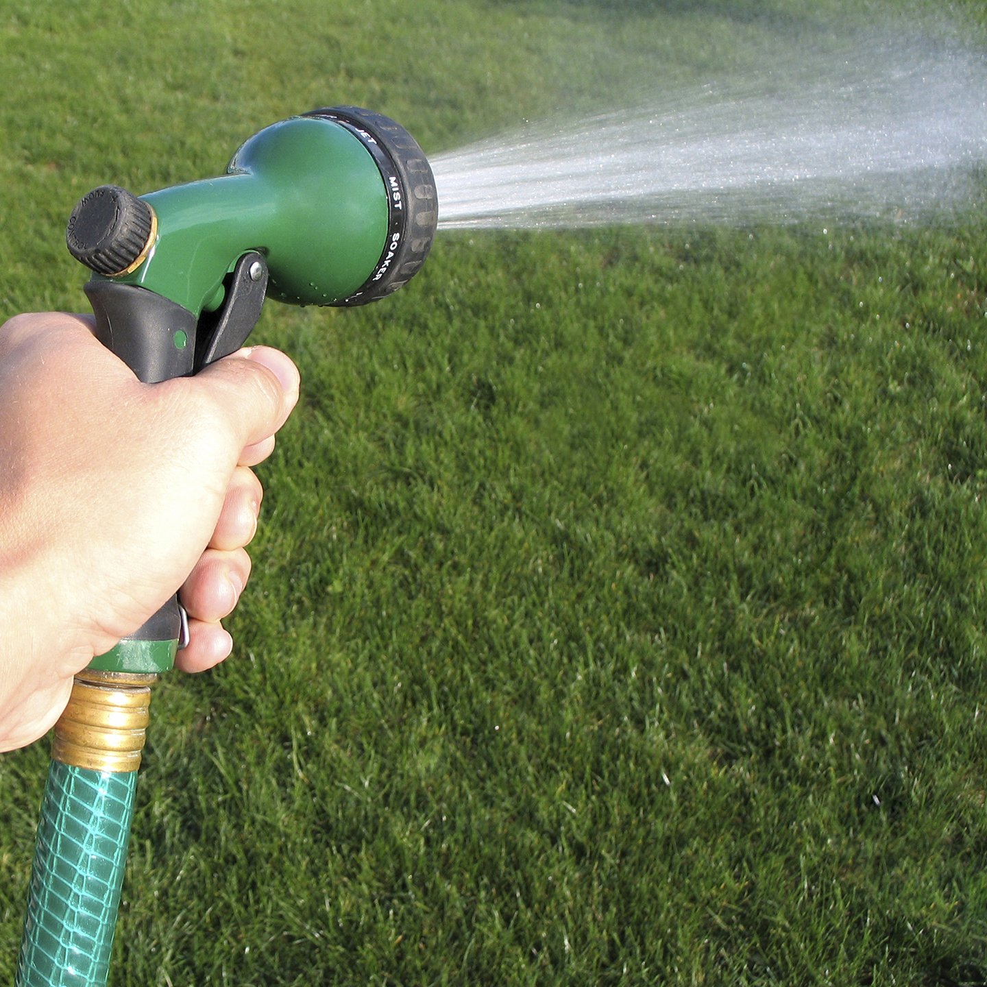 EZ-Straw Seeding Mulch with Tack - Biodegradable Organic Processed Straw – 2.5 CU FT Bale (covers up to 500 sq. ft.)