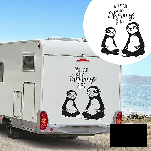 Autotattoo Wohnmobil Autoaufkleber Aufkleber Wohnwagen Faultiere Mit Spruch Auf Erholungskurs M2218 Ausgewahlte Farbe Schwarz Ausgewahlte Grosse Xl 49cm Breit X 60cm Hoch Amazon De Kuche Haushalt