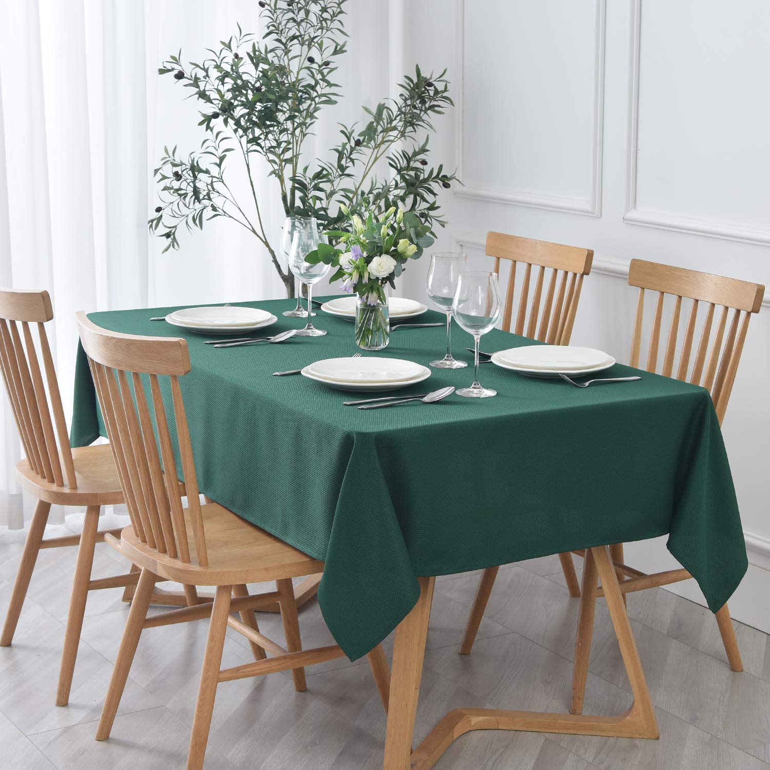 maxmill Jacquard Tablecloth Stain Resistant Waterproof Wrinkle Resistant Spillproof Washable Soft Textured Table Cloth for Dining Room, Indoor and Outdoor Use, Rectangle 60 x 140 Inch, Hunter Green