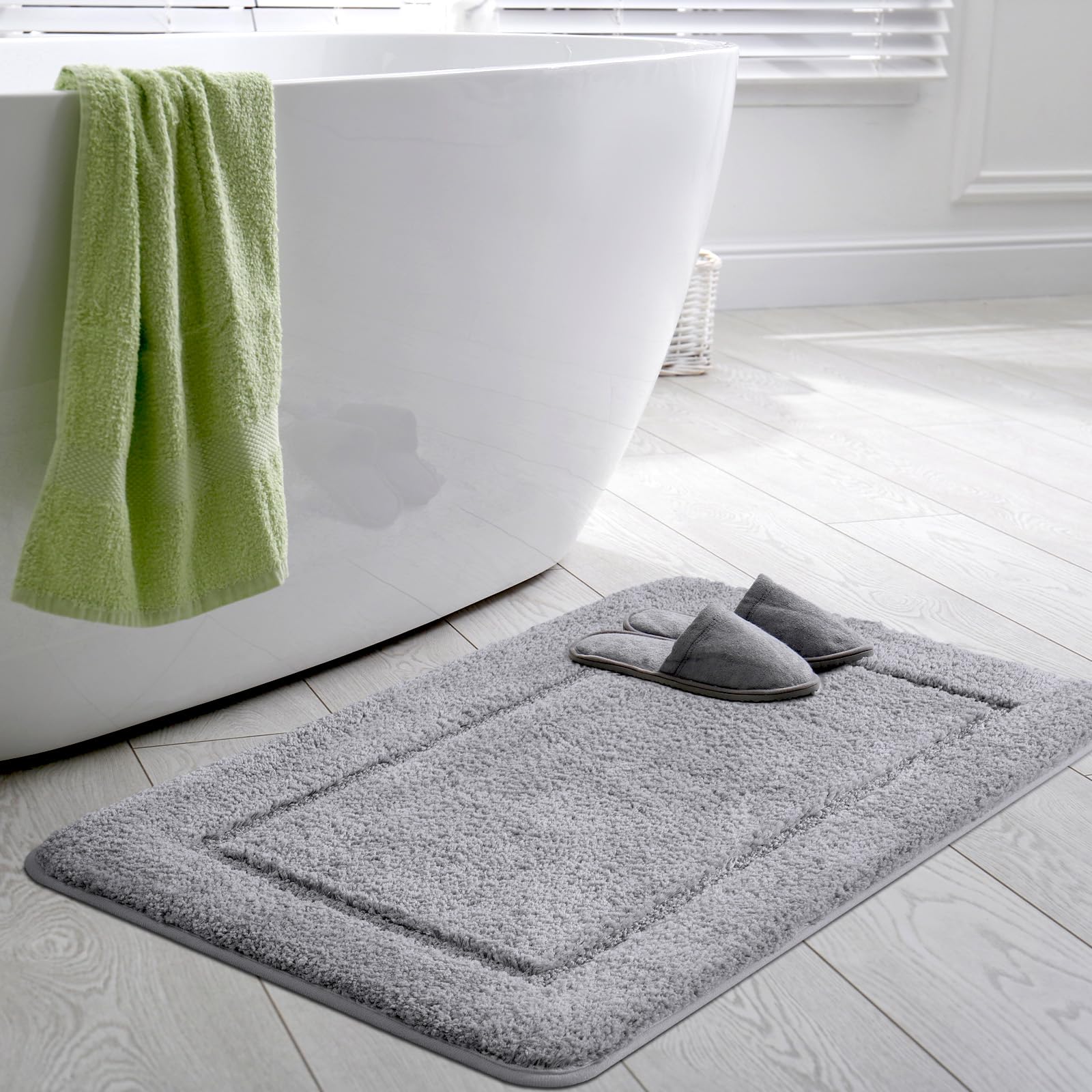 SOANNY Grey Bath Mat Only, Non-Slip Soft Microfiber Machine Washable Bathroom Carpet Water Absorbent, High Density Large Fluffy Bathtub Shower Runner Rugs for Door Entrance, Kitchen, 60x90 cm