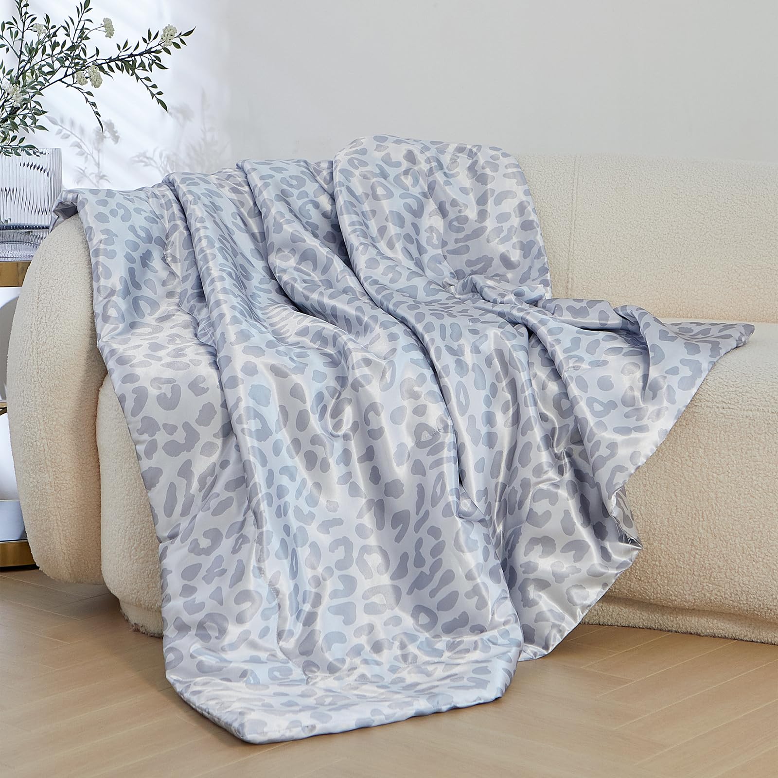 DuShow Gray Satin Throw Blanket - 152 x 203 cm,Soft & Cozy Packable Lightweight Satin Blanket,Silky Throw Blanket for Couch,Sofa,Bed,Camping,Outdoor,Travel,Car- Leopard