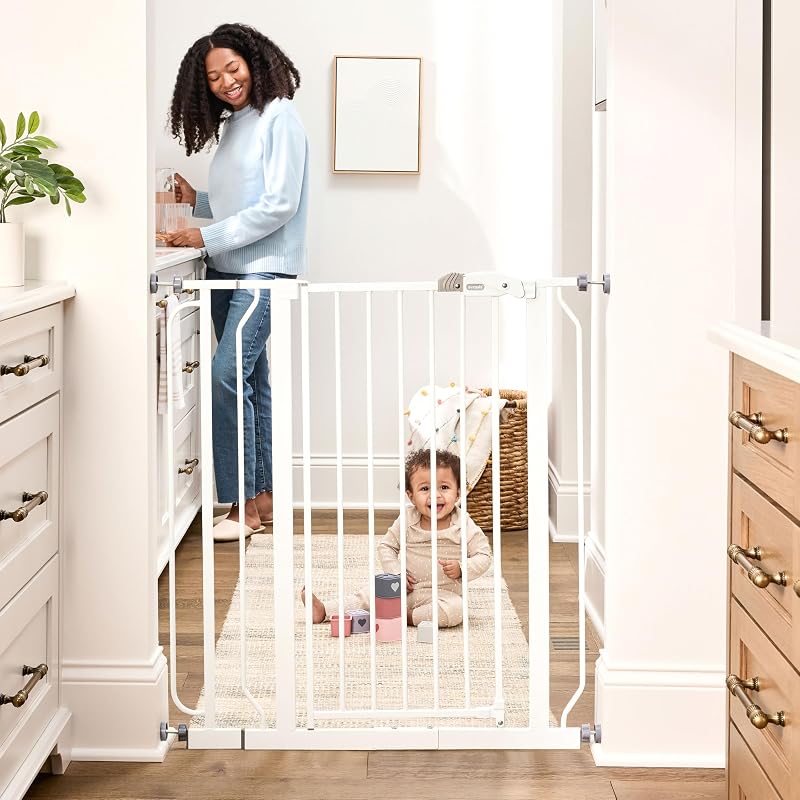 Regalo Safety Easy Step Extra Tall Gate 101cm 73-99cm Openings